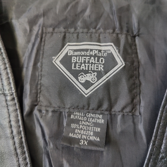 VINTAGE Buffalo Leather Biker Vest - Picture 2 of 13